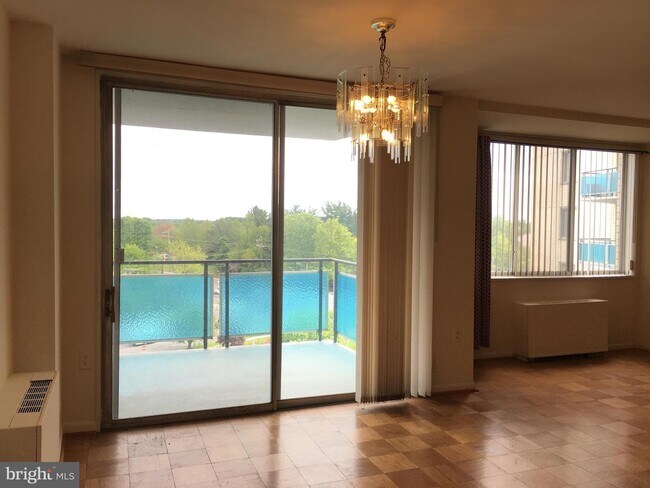 Foto del edificio - 10500 Rockville Pike
