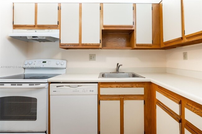 Foto del edificio - 10869 W Clairmont Cir