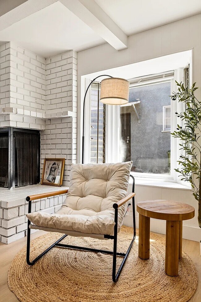 Foto del edificio - 619 W Kelso St