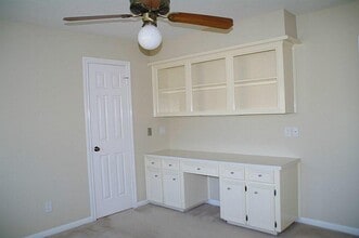 Building Photo - 14135 Sandfield Dr