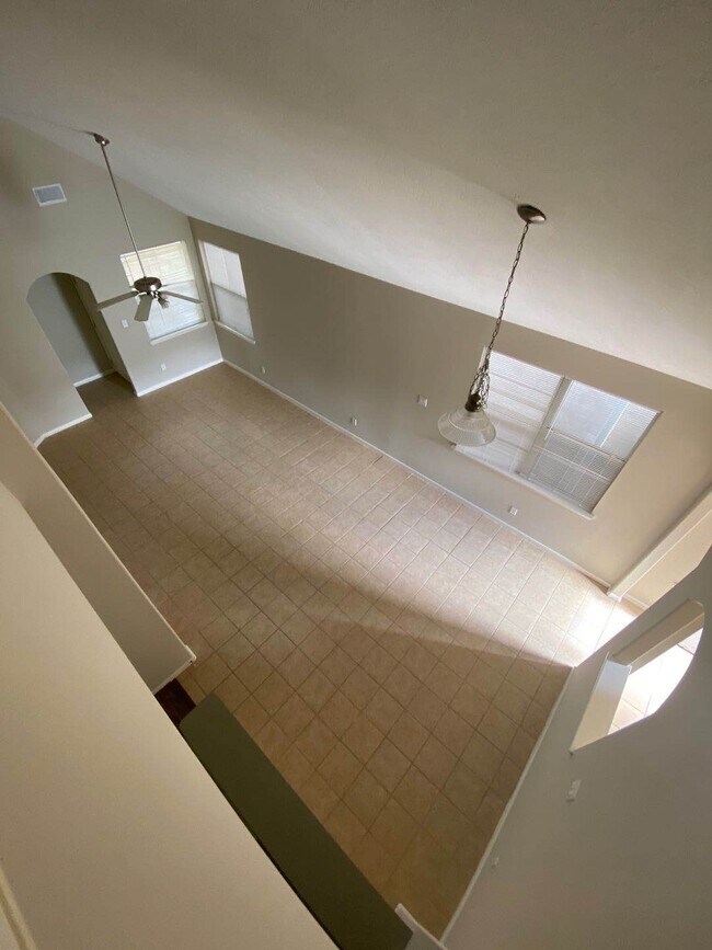 Foto del edificio - 818 Forest Fir