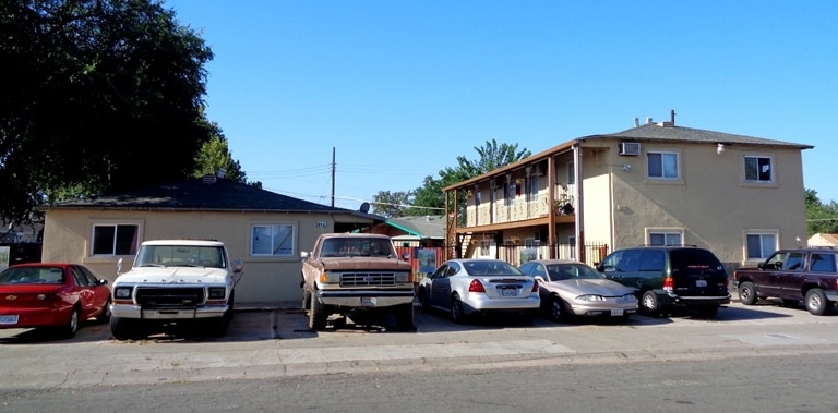 Primary Photo - 810-820 Lampasas Ave