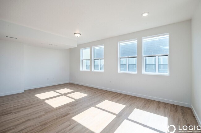 Foto del edificio - 754 W Blue Magic Ln