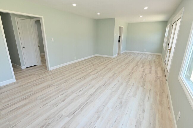 Foto del edificio - 116 Pleasant Ridge Ave
