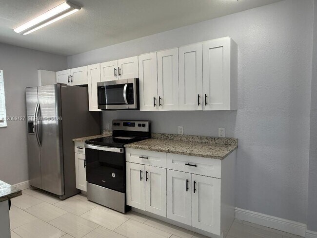 Foto del edificio - 2713 NW 6th St