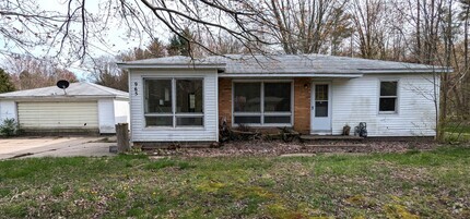 Building Photo - 965 W Tyler Rd