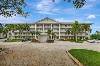 Building Photo - 6061 Balboa Cir