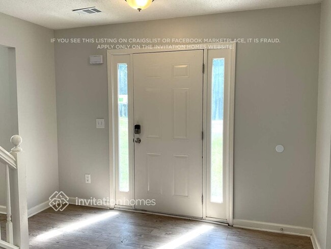 Building Photo - 7145 Pinecone Way