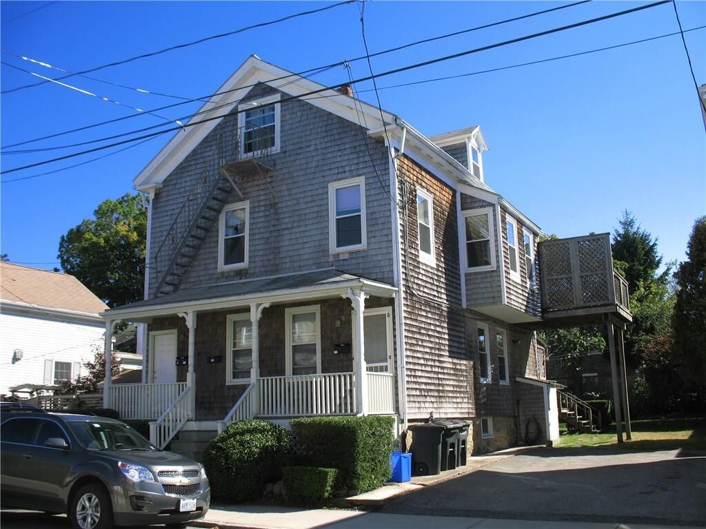 15 ster St Unit 3, Newport, RI 02840 Apartment for Rent in Newport