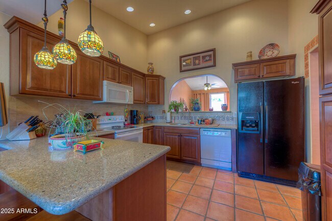 Foto del edificio - 16925 E De Anza Dr