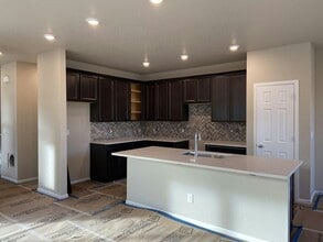 Building Photo - 8219 S Trails Edge Ct
