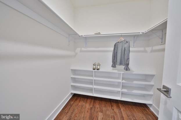 Building Photo - 1003 N Bodine St