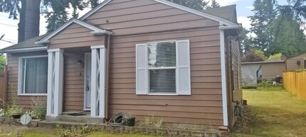 Building Photo - 1631 N 145th St