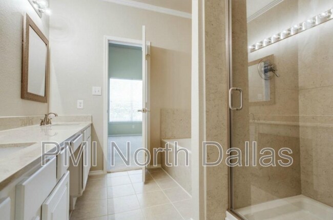 Foto del edificio - 7001 Van Gogh Dr