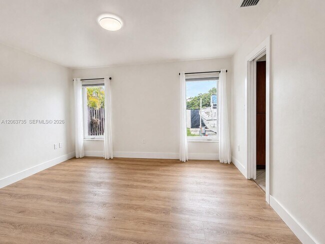 Building Photo - 4340 SW 146th Ct