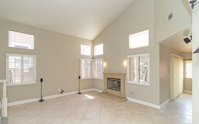 Foto del edificio - Amazing Beautiful Rancho Del Oro Home!!