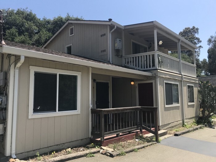 Foto principal - 1365 Old Canyon Rd