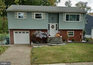 Building Photo - 30 Clark Dr