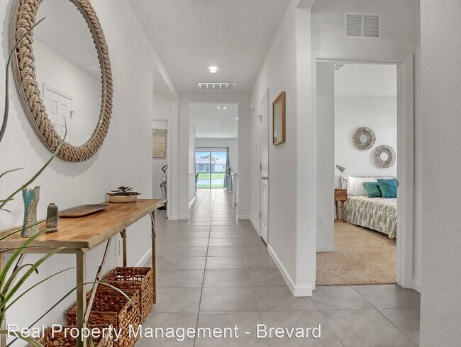 Foto del edificio - 4 br, 2 bath House - 7418 Tourmaline Drive