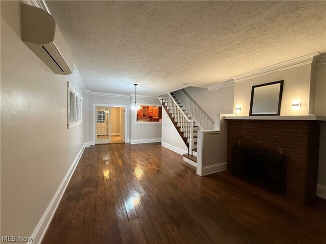 Foto del edificio - 10806 Clifton Blvd
