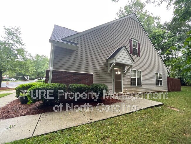 Building Photo - 9904 Birch Knoll Ct