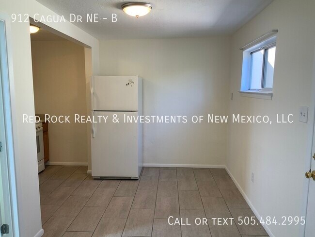 Building Photo - 912 Cagua Dr NE