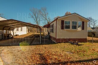 Building Photo - 705 Cheyenne St