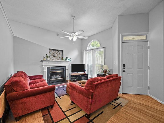 Building Photo - Build Equity While Leasing - Lease and Own...