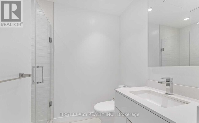 Building Photo - 7 Grenville St