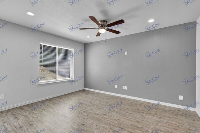 Foto del edificio - 8007 Marydean Ave