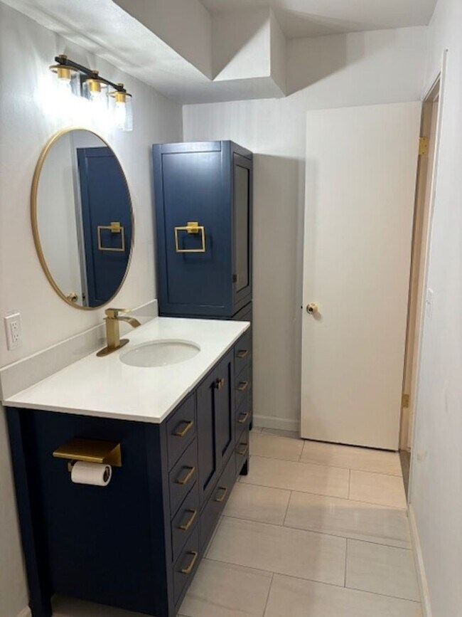 Foto del edificio - 4406 E 68th St