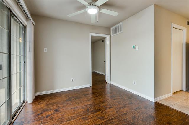 Building Photo - 18333 Roehampton Dr