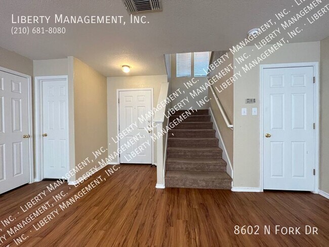 Foto del edificio - 3 Bedroom, 2.5 Bath Home with a Game Room/...