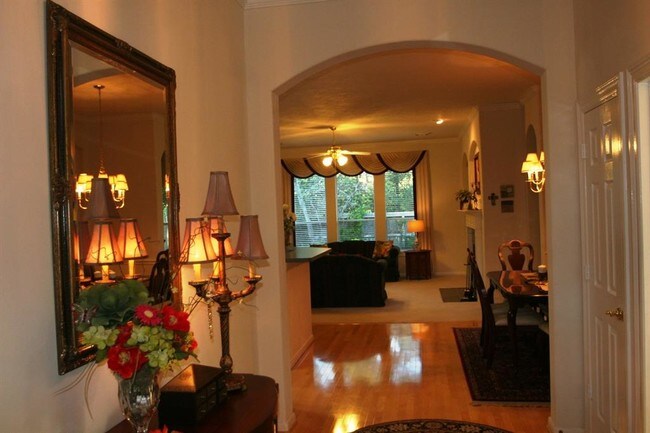Building Photo - 30 Coachman Ridge Pl