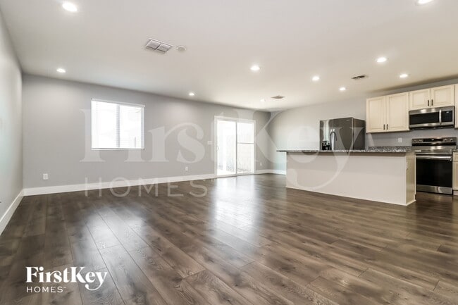 Foto del edificio - 3858 W Tamarisk Ave