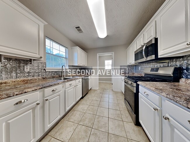 Building Photo - 226 Fern Ct