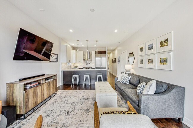 Foto del edificio - 1057 N Winchester Ave