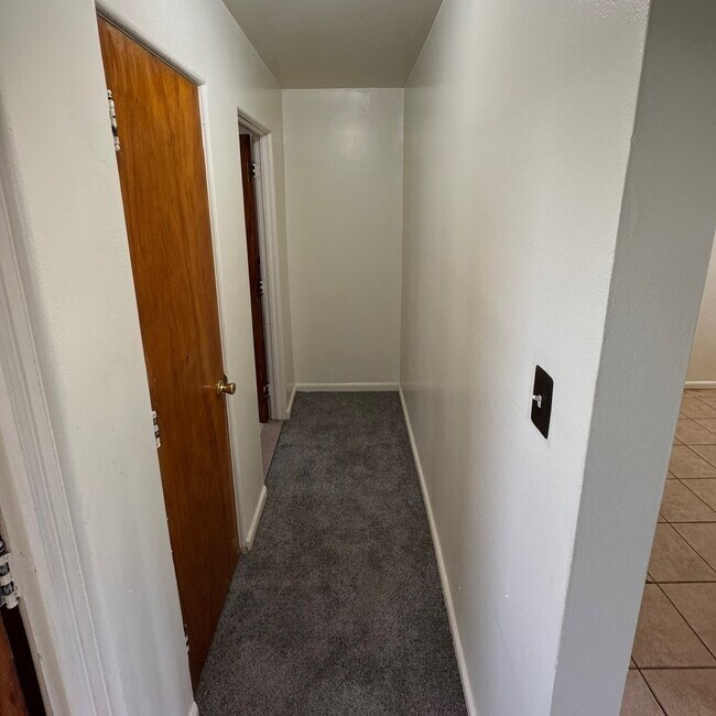 Building Photo - ?? Cozy 1-Bedroom Apartment on Detroit’s W...