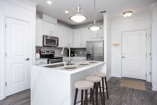 Building Photo - The Eliza on Collier