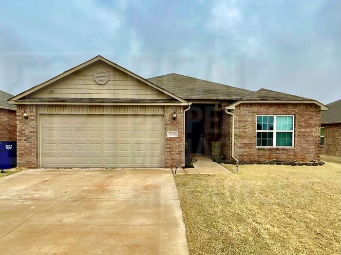 STUNNING 4 BED 2 BATH HOME IN MUSTANG! DON... House for Rent in