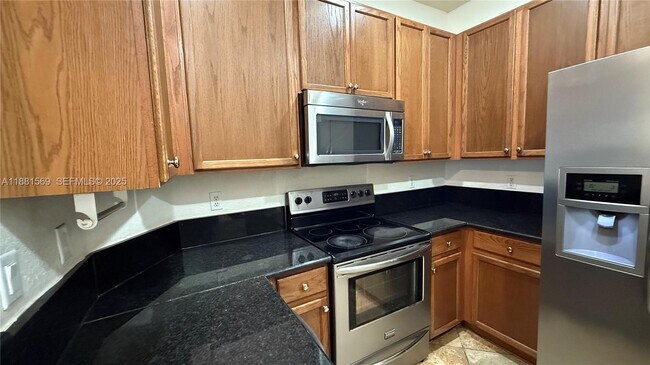 Foto del edificio - 5866 Hampton Hills Blvd