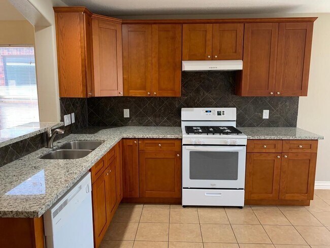 Building Photo - 20106 Emerald Mountain Dr