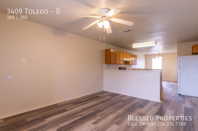 Foto del edificio - 3409 Toledo-D