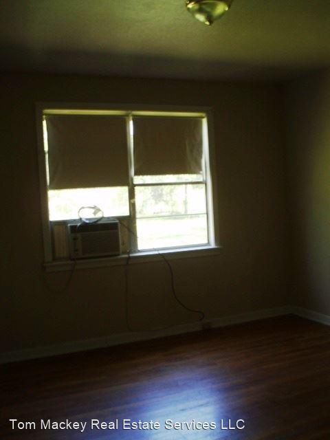 Building Photo - 3 br, 1 bath House - 16635 Tiger Bend Rd.