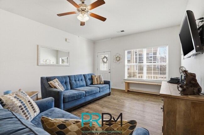 Foto del edificio - 249 Elmhaven Dr