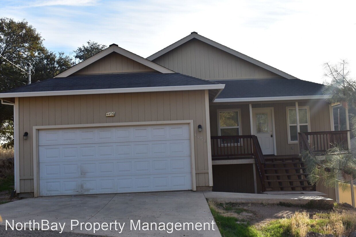 Primary Photo - 3 br, 2 bath House - 4456 Cedar Ave