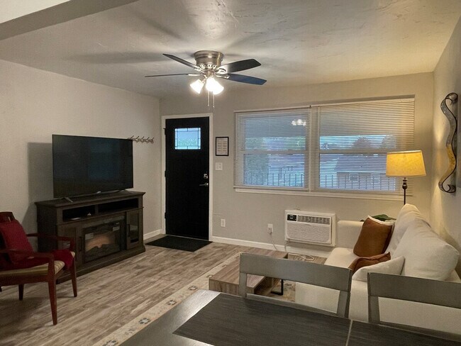 Foto del edificio - 915 W Weiland Ave