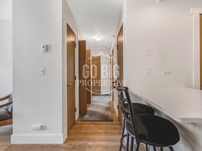 Foto del edificio - Fully Renovated Condo