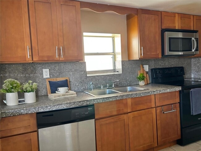 Foto del edificio - 6541 SW 41st Ct