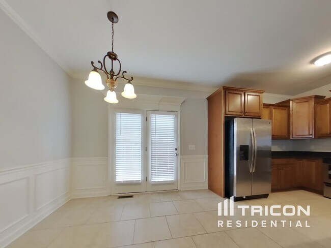 Foto del edificio - 3125 Hidden Creek Dr